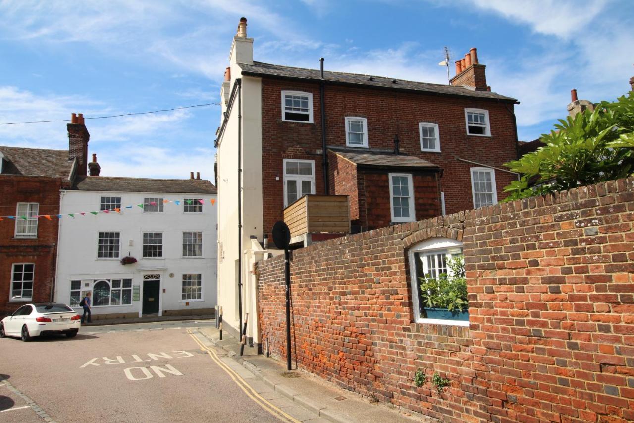 Hotel Number 8 Canterbury Esterno foto